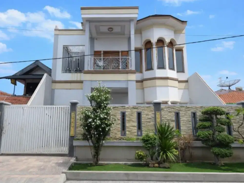 Rumah Dharmahusada STRATEGIS SIAP HUNI MARMER