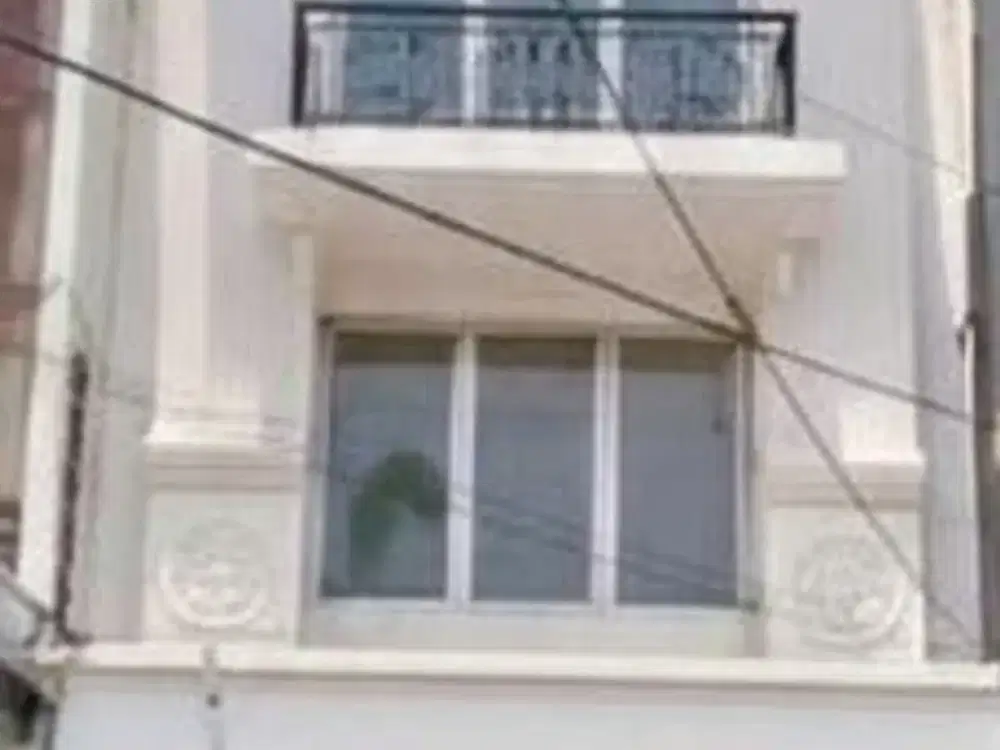 Disewakan Ruko Strategis Bulevar Hijau Harapan Indah Bekasi