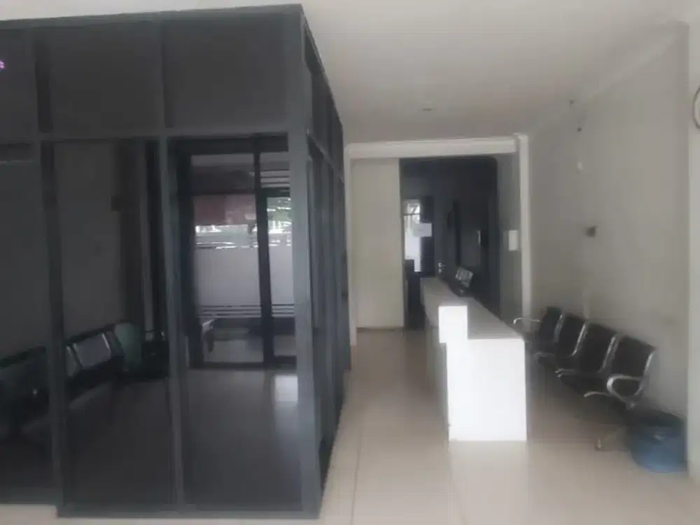 Ruko 2,5 Lantai Cluster Aralia Harapan Indah – Siap Operasional!