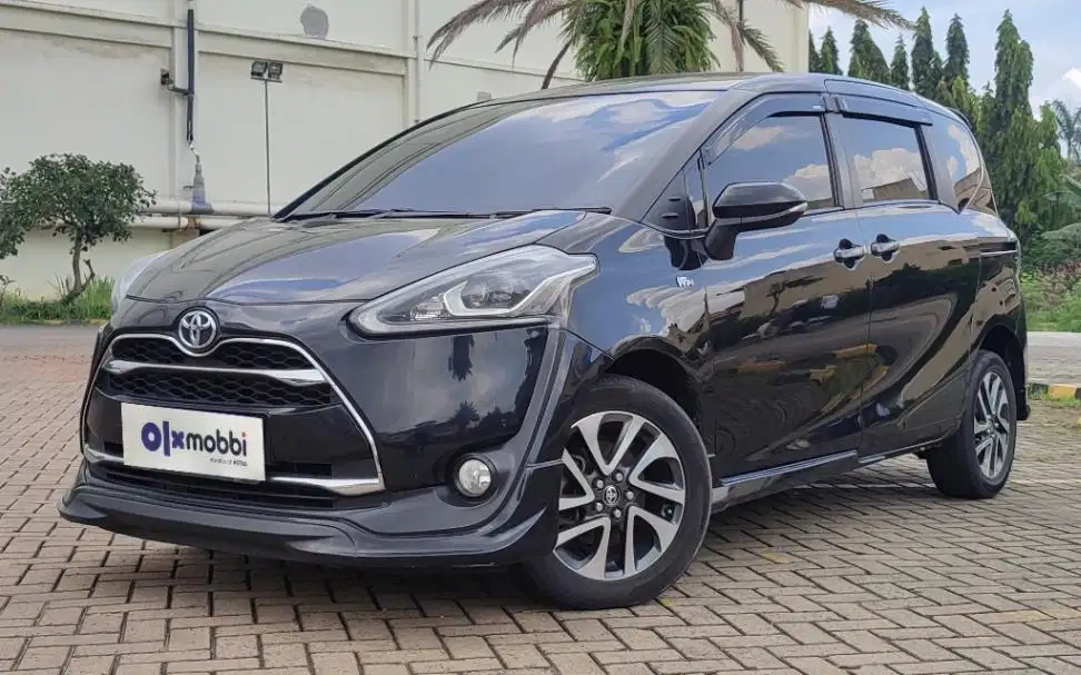 TDP 8,JT, Toyota Sienta 1.5 Q Bensin-AT Hitam 2016