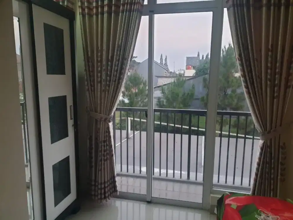 Disewakan Rumah Di Grand Galaxy City Bekasi