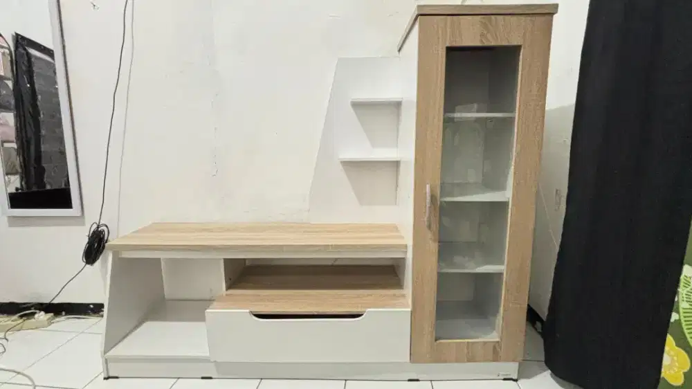 Meja tv modern terbaru