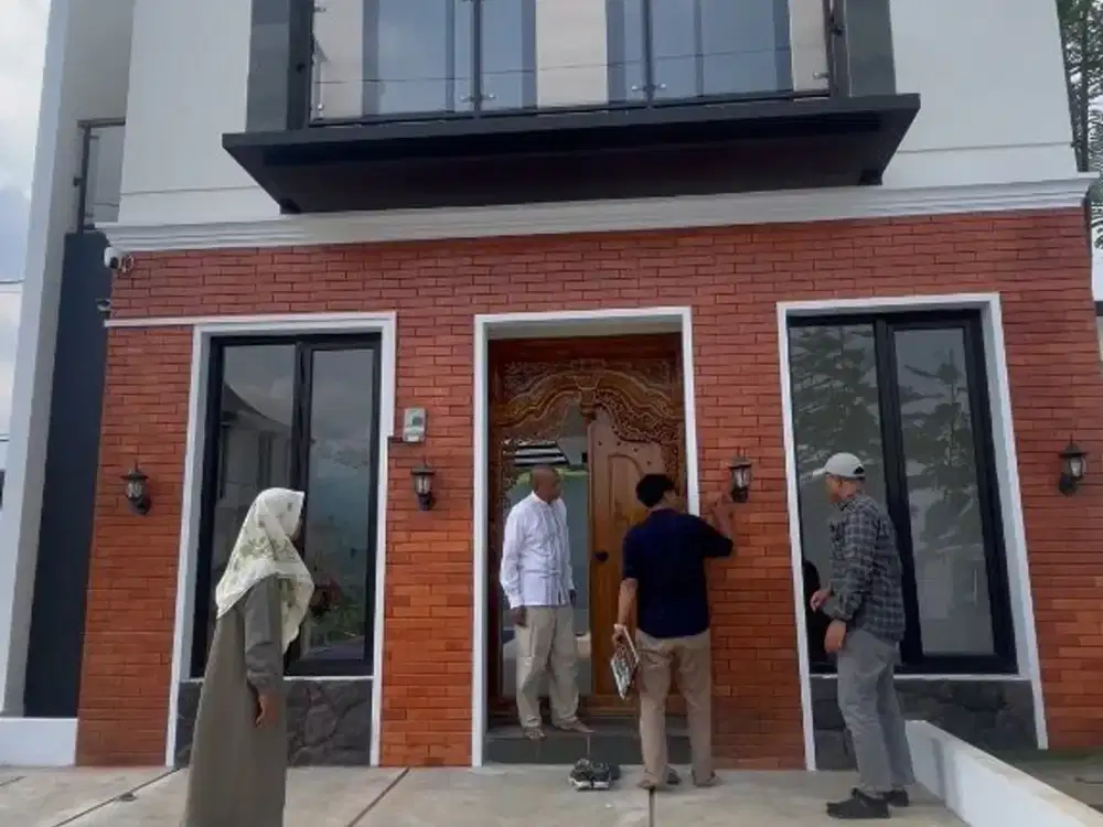 villa exclusive dekat alun alun kota batu view bagus