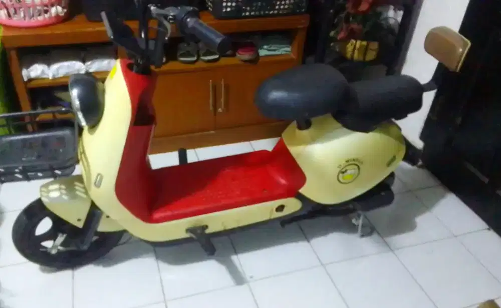 Dijual sepeda listrik uwinfly masih mulus dan bagus