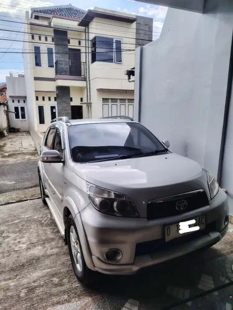 Toyota rush 2012 type G matic