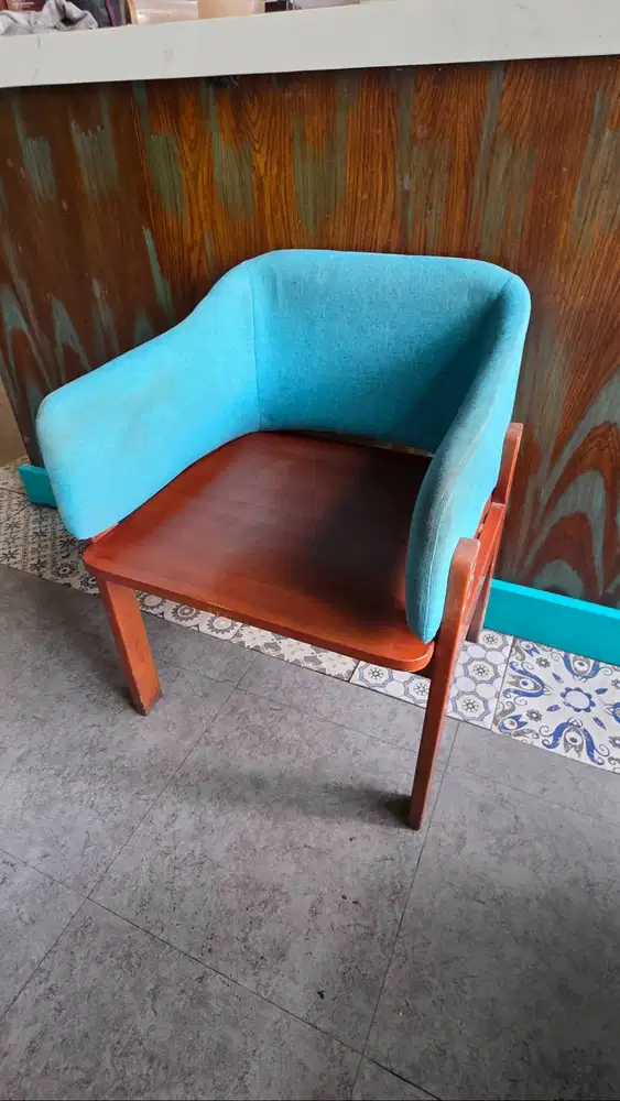 Dijual kursi makan ex Cafe warna Tosca