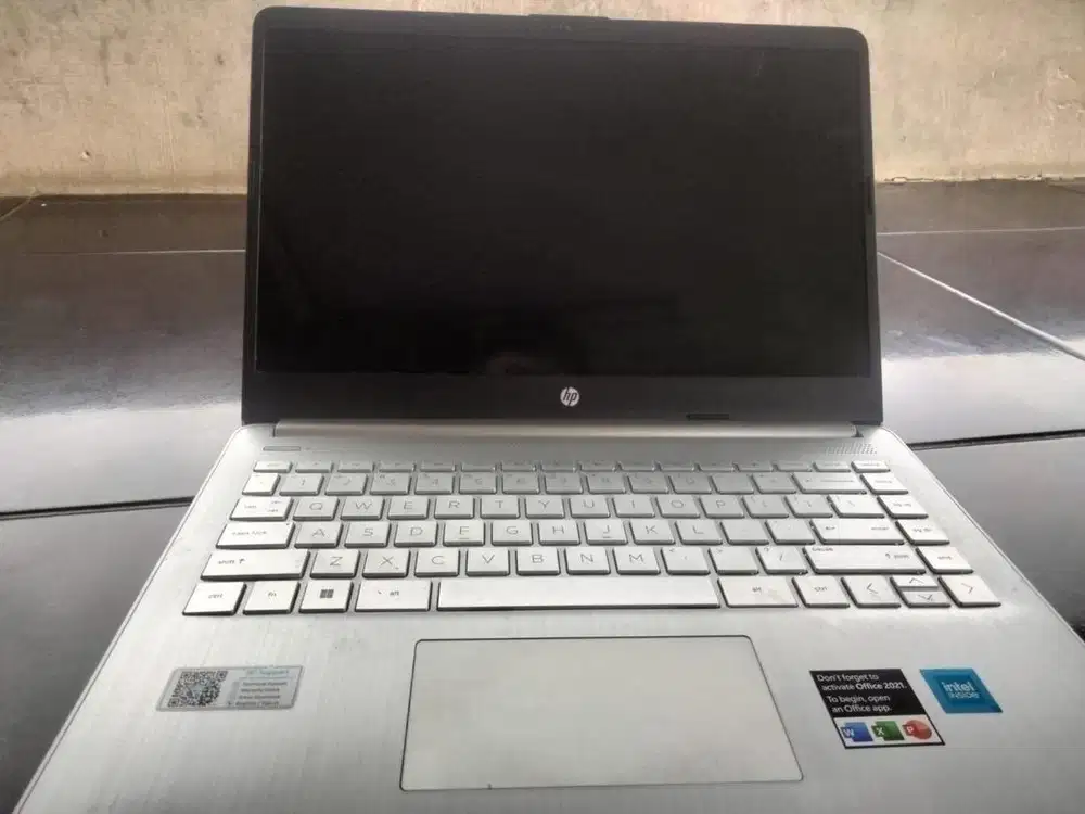 Laptop HP 14s - Bekas