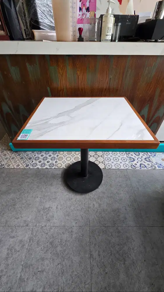 Jual Meja Ex Cafe Ukuran PxLxT 70x60x75cm