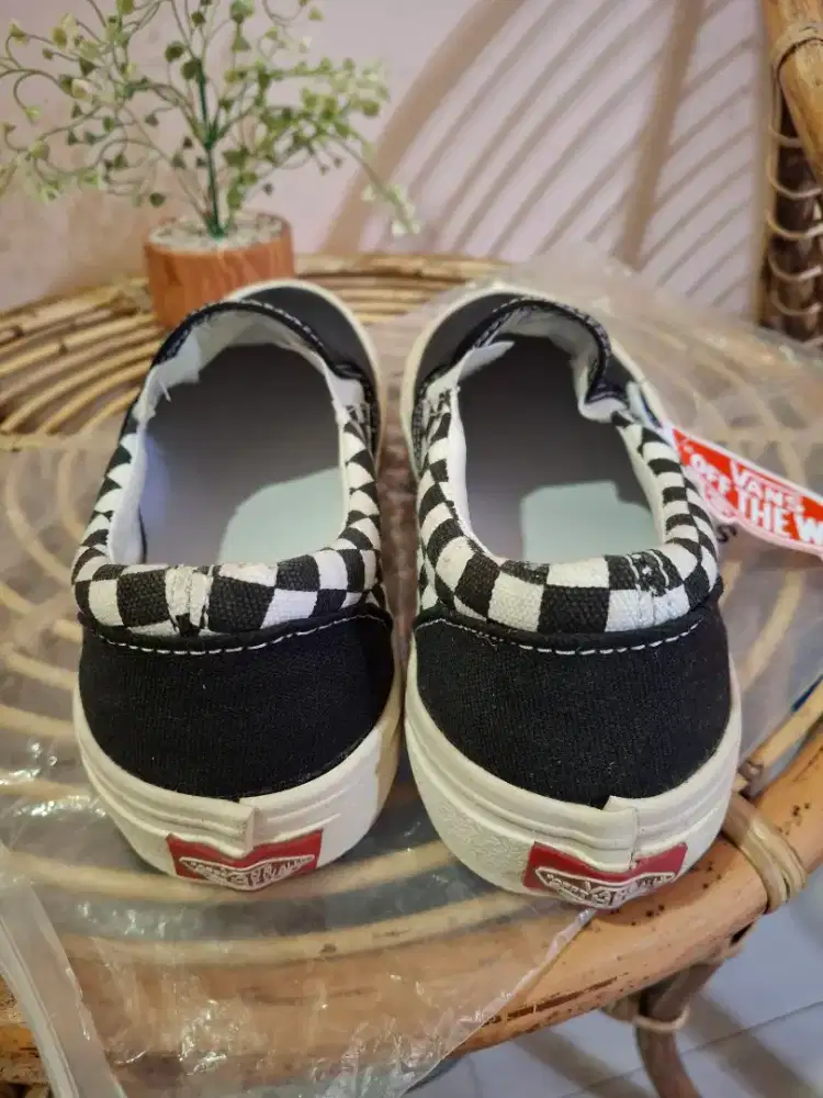 Vans Slip On size 42 Unit saja
