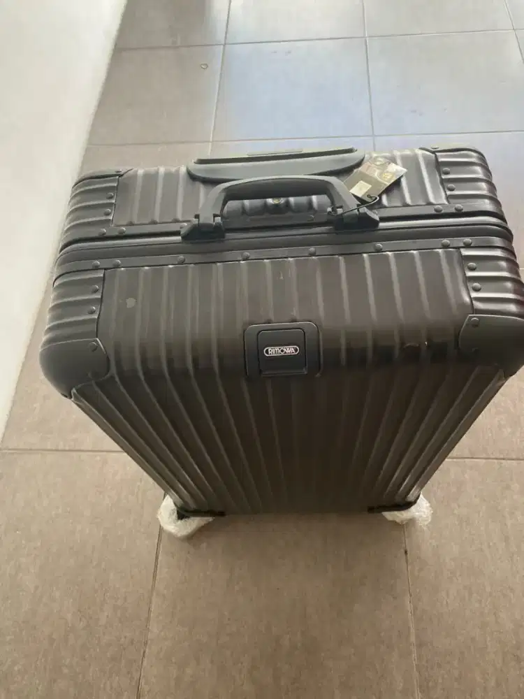 Rimowa Topas Stealth Aluminium garansi Asli