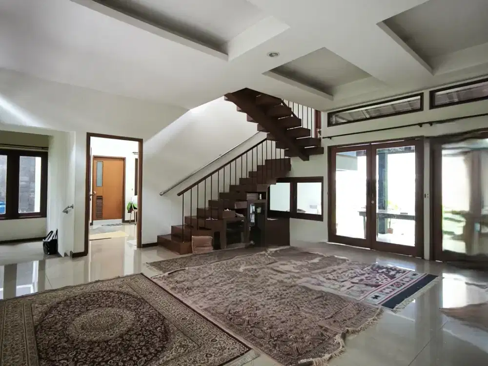 Rumah di Cisanggiri - Disewakan !!