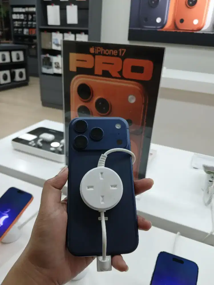 READY IPHONE 17 PRO 256 GB DEEP BLUE RESMI GARANSI IBOX