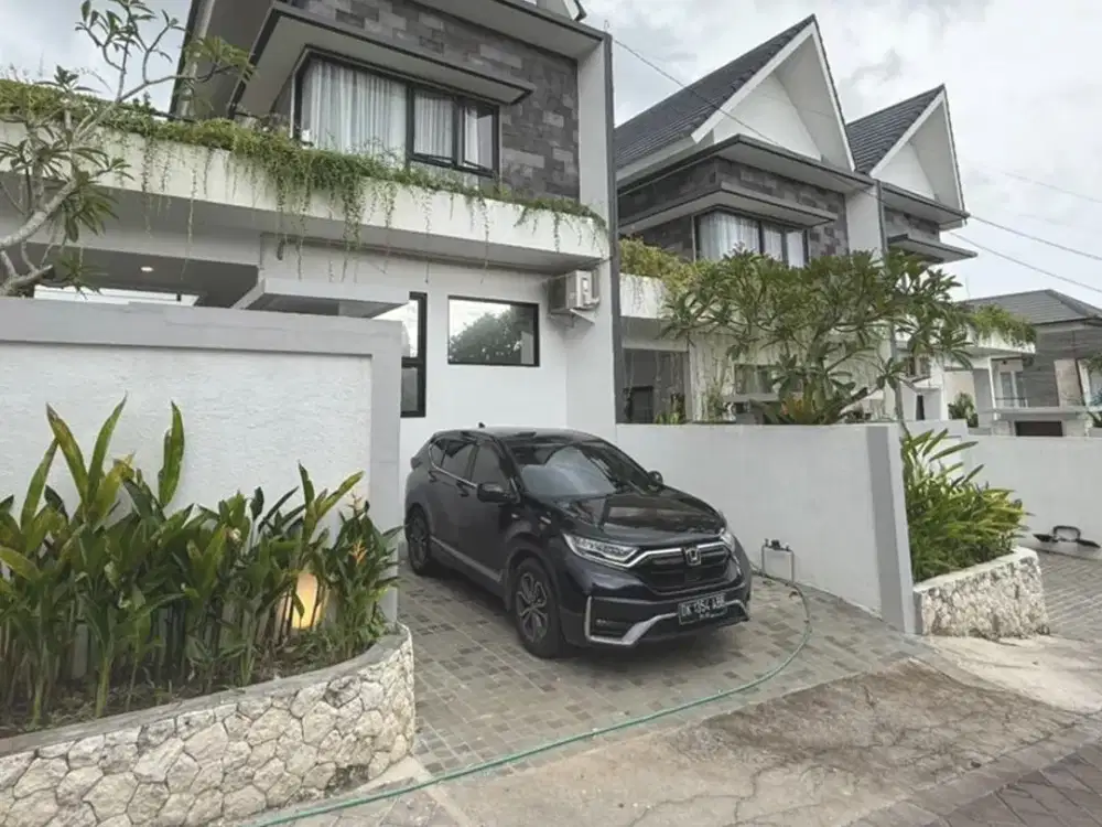 Dijual Villa Brand New - Berlokasi di Siligita