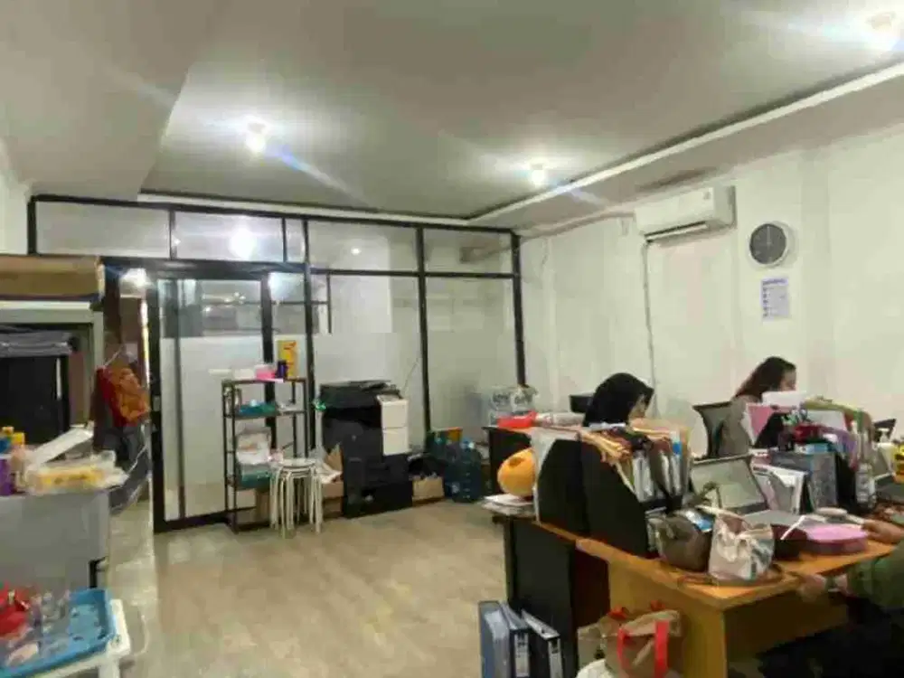 Jual Cepat Ruko 3 Lantai Rapih Siap Pakai di Harapan Indah Bekasi