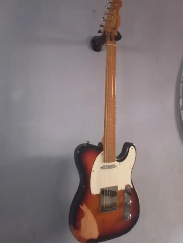 Gitar telecaster custo.