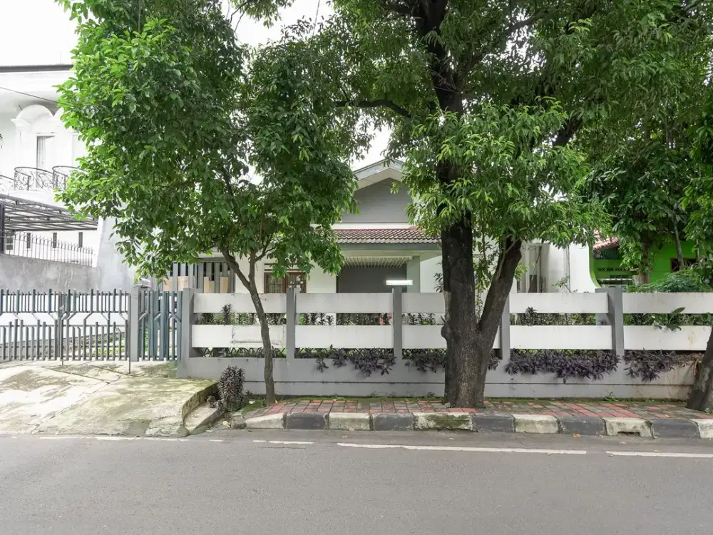 Rumah LT 331 SHM 8 Menit ke Gerbang Tol Pondok Kelapa Siap KPR J-40735