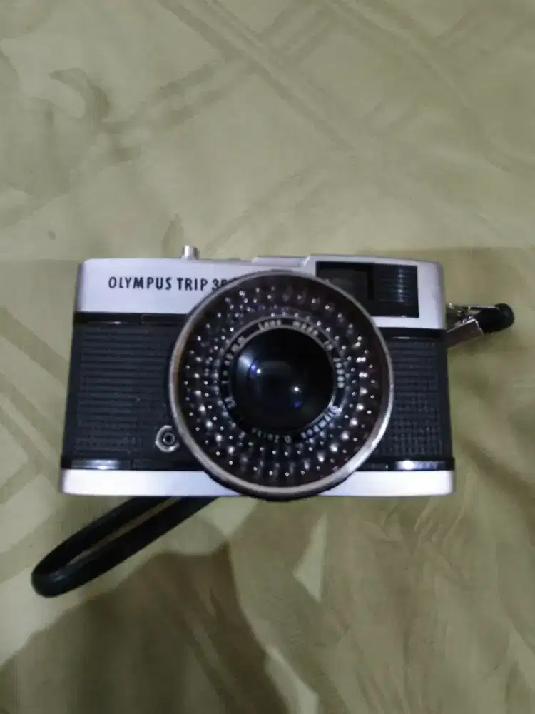 KAMERA VINTAGE OLYMPUS TRIP 35