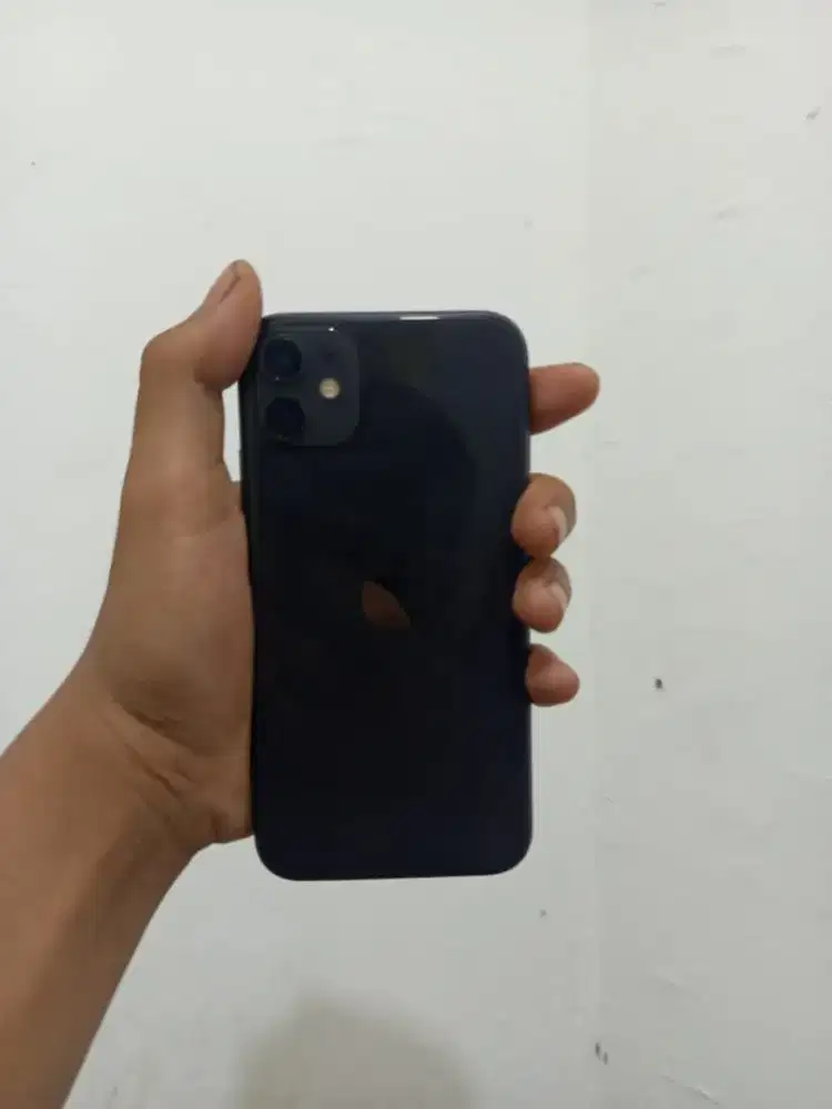 Ip 11 ibox 64 minus face id off sama lecet pemakaian hb 78