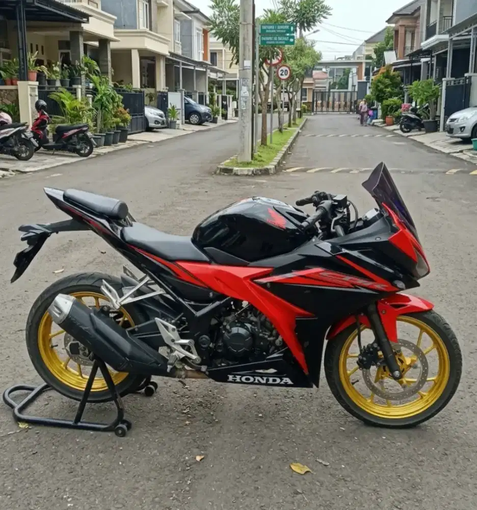 Honda CBR150R 2018