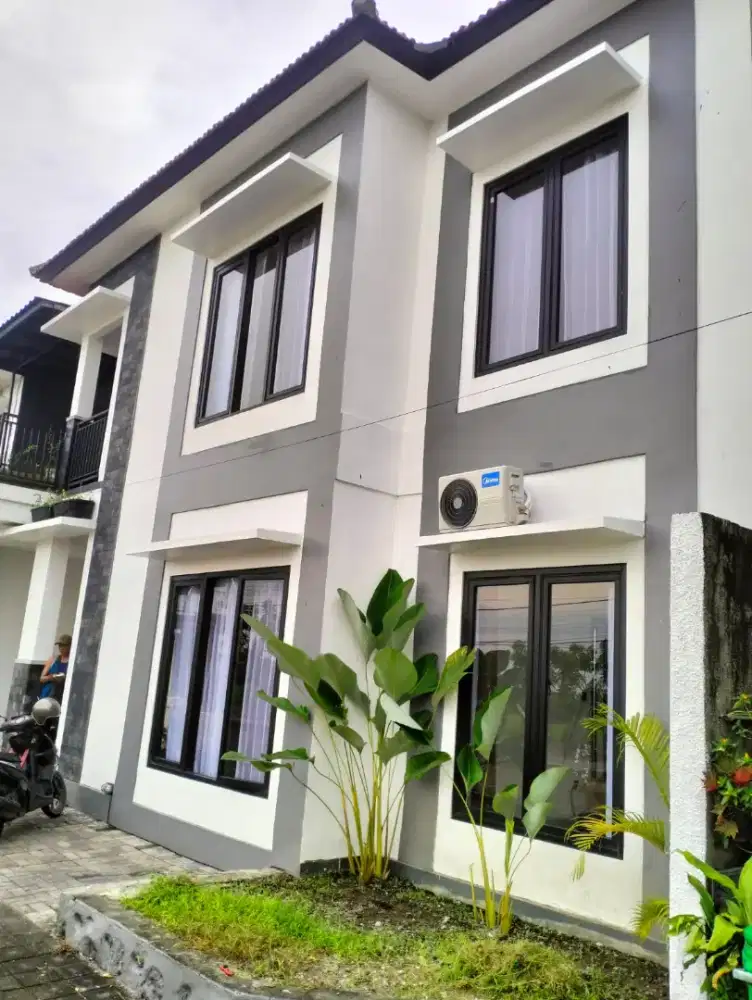 RUMAH GUNUNG SOPUTAN GARASI 2 MOBIL