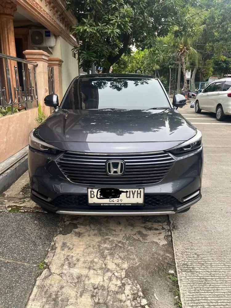 Jual Honda HR-V 1.5 SE CVT Warna Abu-abu KM Rendah Tahun 2023