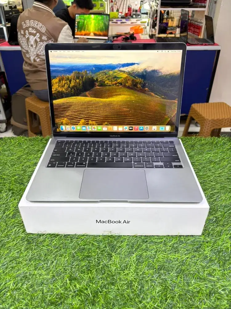 Jual Macbook Air M1 2020 iBox Fullset