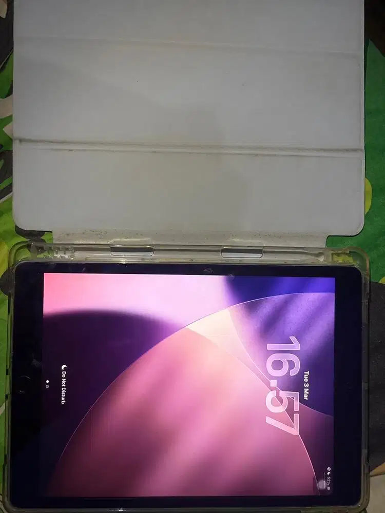 Dijual cepat Ipad Gen 9 64GB ibox