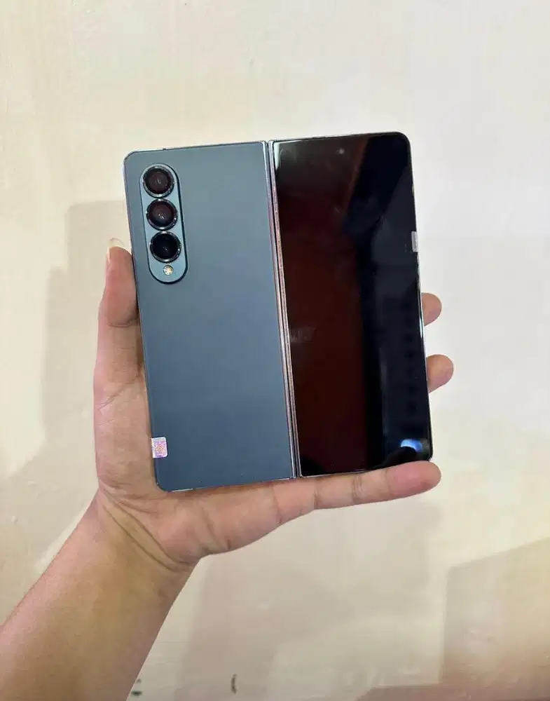 Samsung Galaxy z fold 4 12/256gb Like New