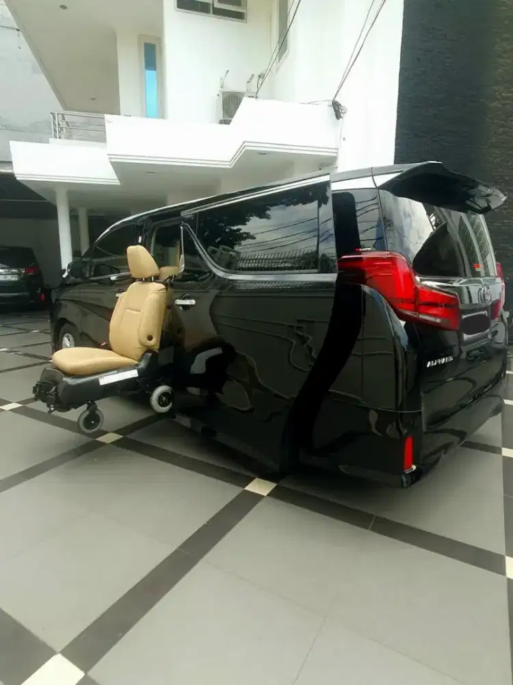 Alphard welcab Type S 2019