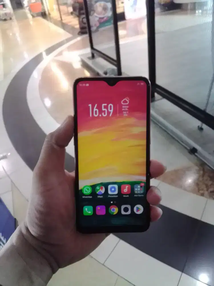Oppo A5s ram 3 minus pemakaian batangan tidak ada cas.  350 net ya