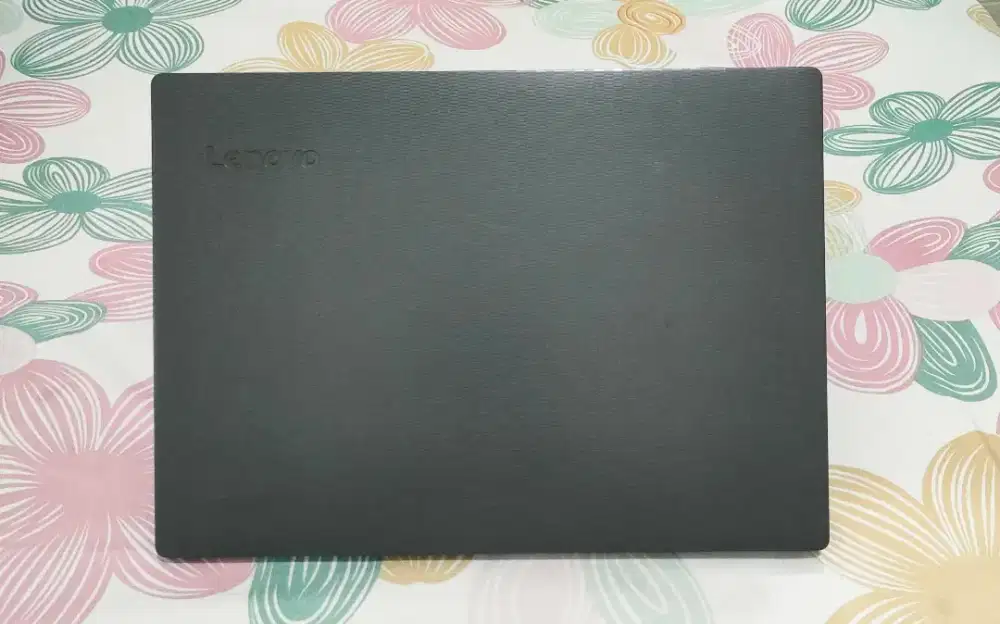Lenovo v130 slim core i3gen7/4/256 batre awet 4jam siap pakai nominus