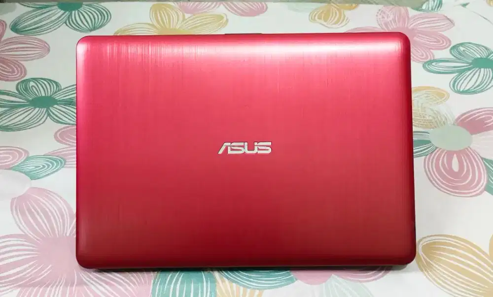 Asus x441u Dualvga i3gen6/4/500 batre awet siap game design editing