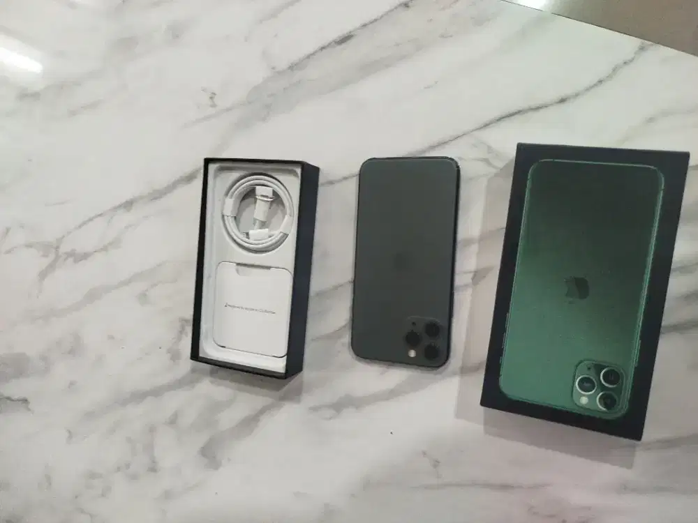 iPhone 11 pro 256gb tertata masih bagus