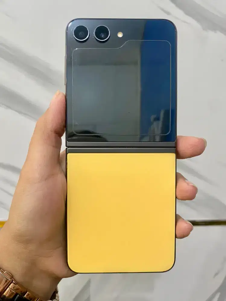 Samsung galaxy Zflip 5 8/512gb yellow