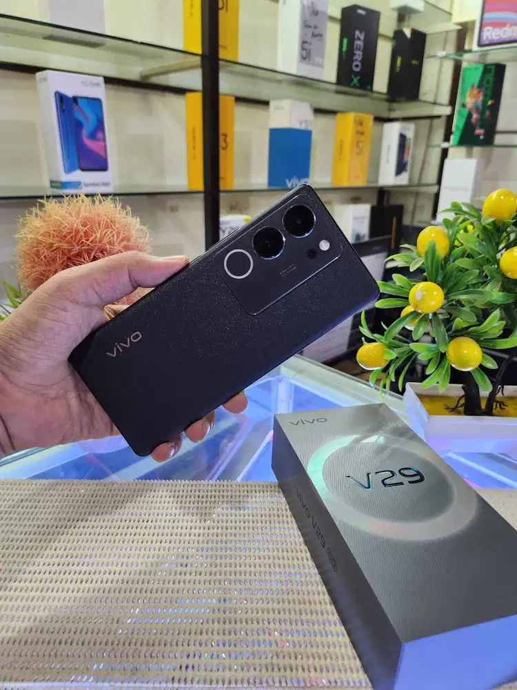 Vivo V29 5G Ram 8+8Gb/256Gb Fullset Mulus Ori 100% Like New Bergaransi