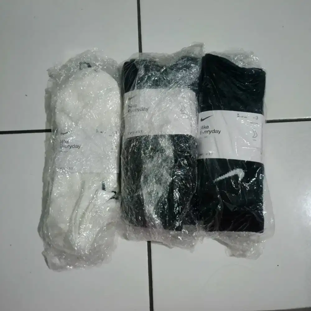 Kaos Kaki Nike Everyday Lightweight