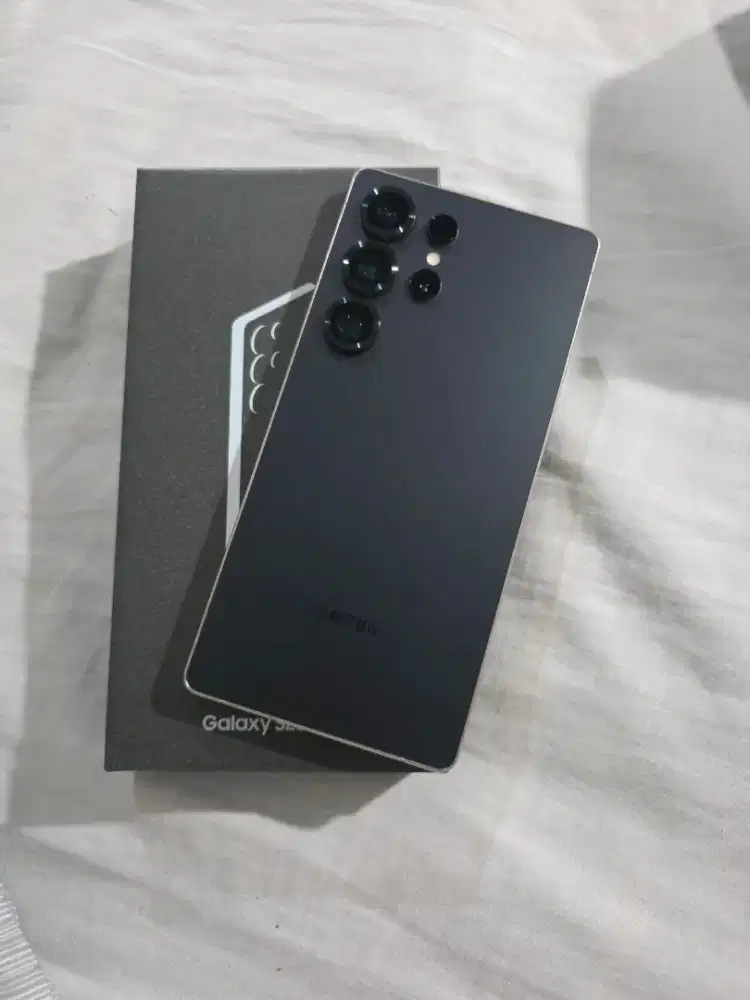 SAMSUNG S25ULTRA BLACK TITANIUM 512gb Fullset Sein