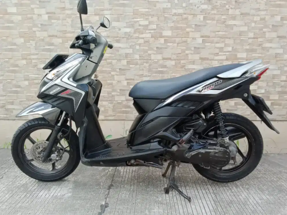 Dijual Honda Vario Cbs techno thn 2011 mulus komplit DKI