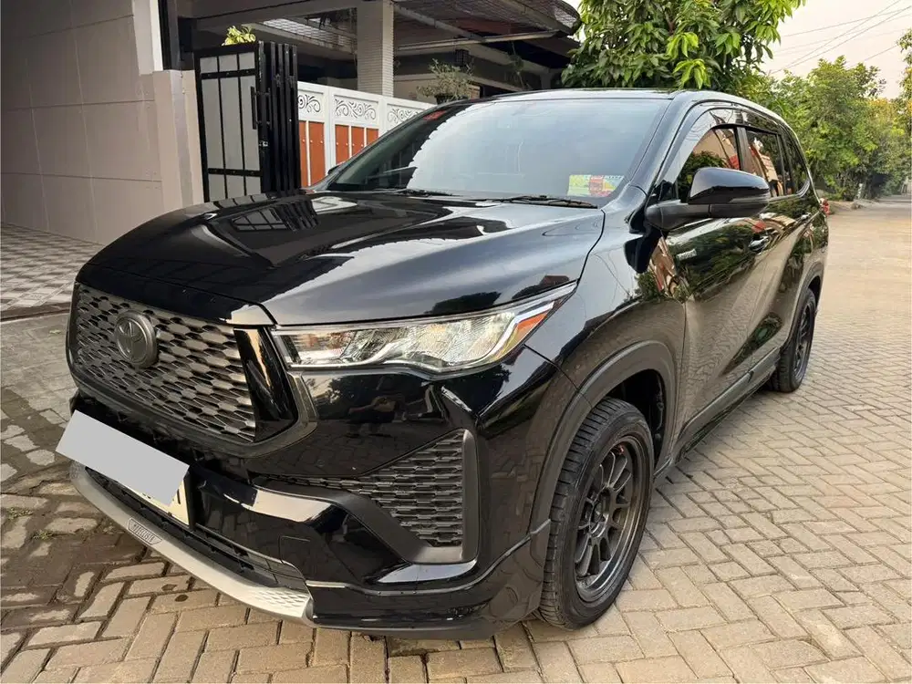 Innova Zenix V Hybrid Modelista 2023 AT RSE