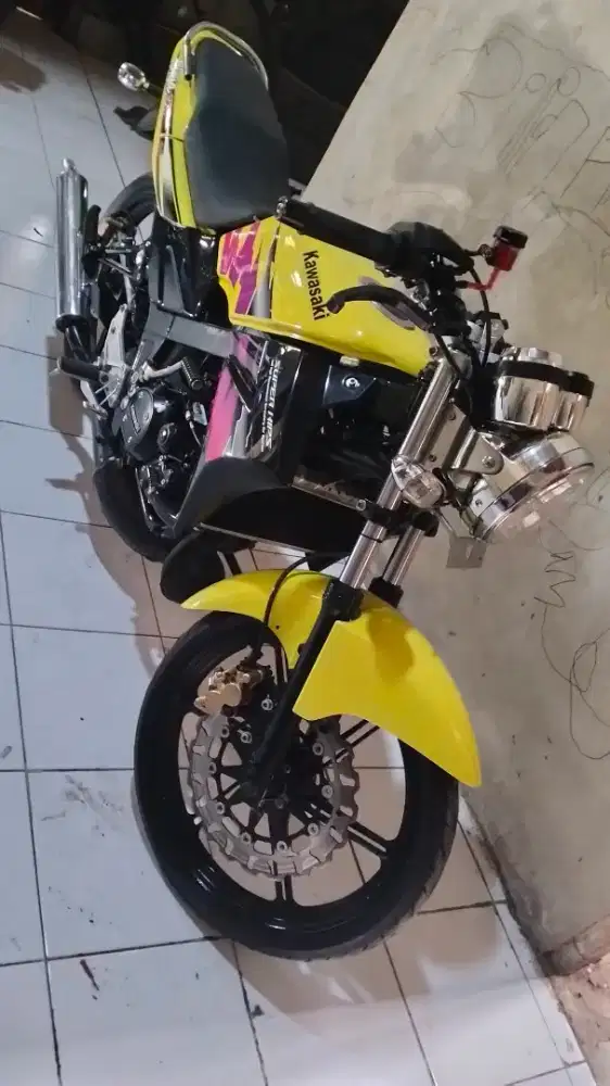 Kawasaki Ninja R 2012