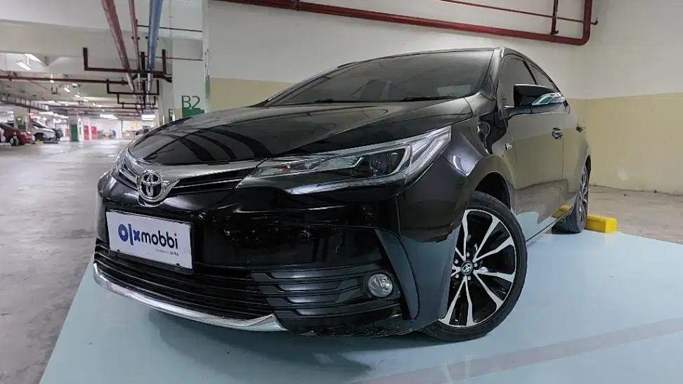 TDP 10JT, Toyota Corolla Altis 1.8 V Bensin-AT Hitam 2018
