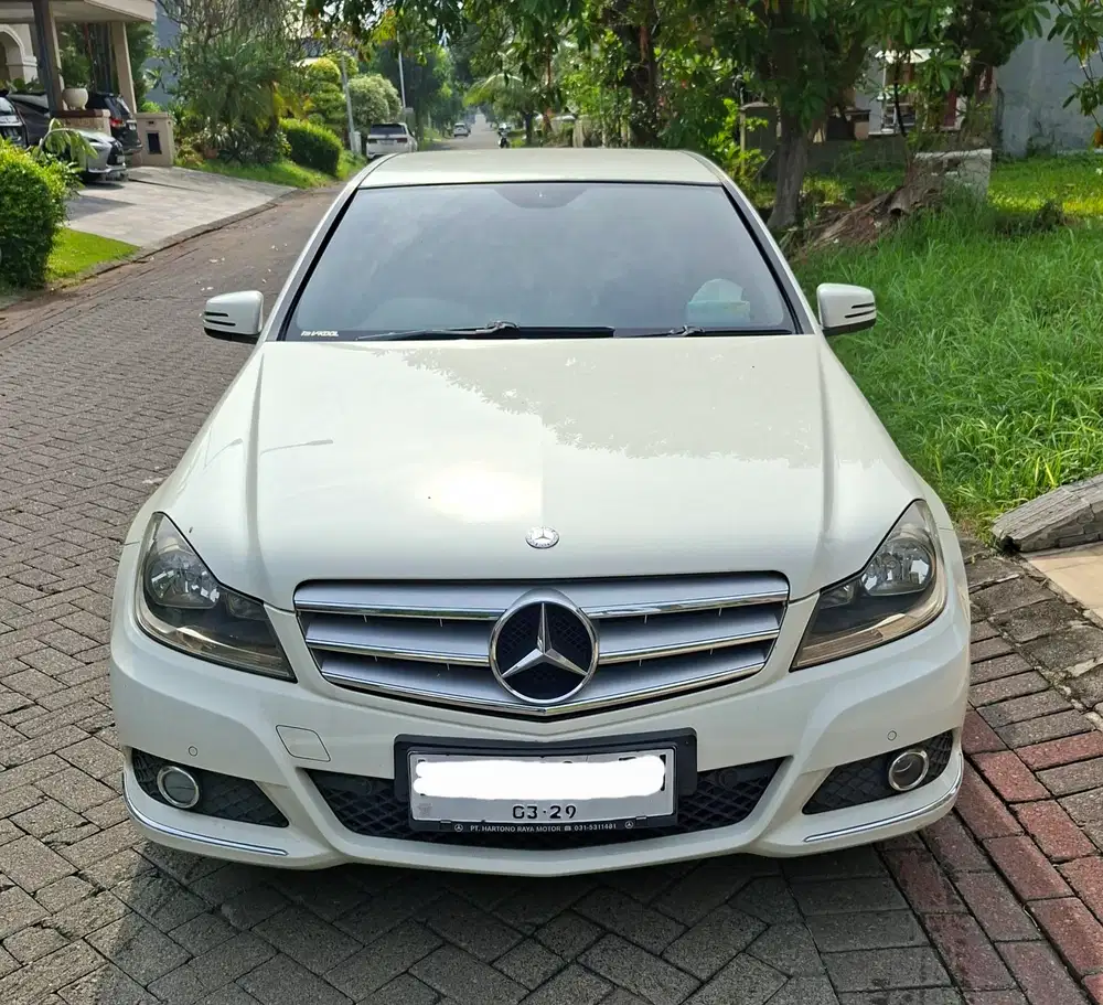 Mercedes-Benz C200 2012 Bensin