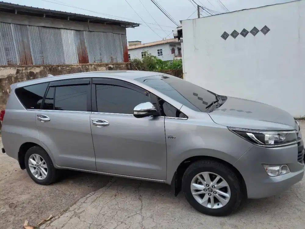 Toyota kijang Innova G 2016 jarang pakai masih seperti baru km 25 ribu