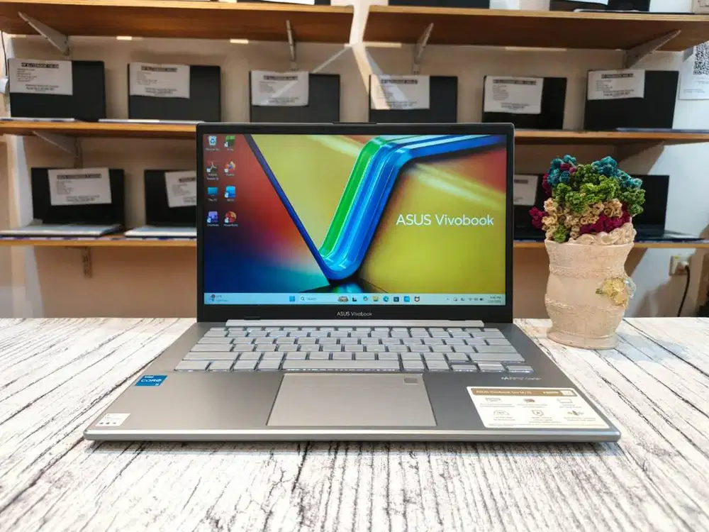 Laptop ASUS VIVOBOOK GO 14 E1404GA Intel Core i3-N305 Ram 8GB/ Garansi