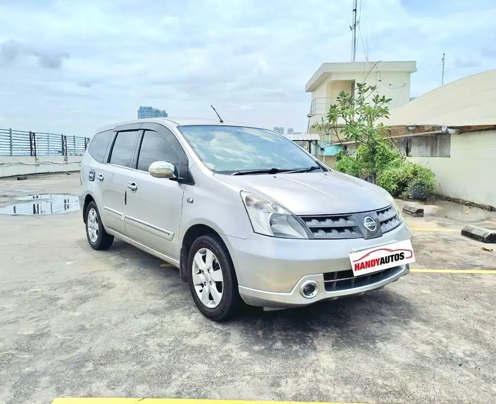 Nissan Grand Livina XV Tahun 2010 Automatic Abu abu Metalik