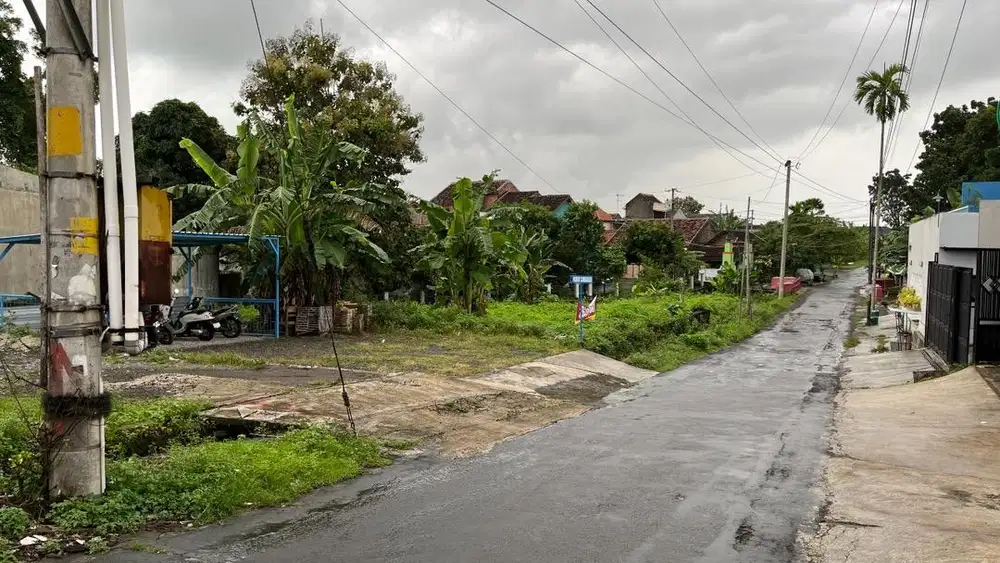 makelar Fee 2.5% BU dijual tanah SHM strategis 635m