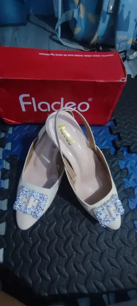 Sendal perempuan size 39