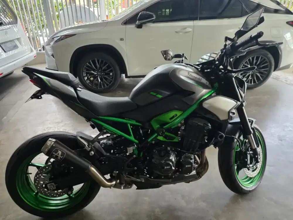 FS : Kawasaki Z 900 2025. Low km. Antik