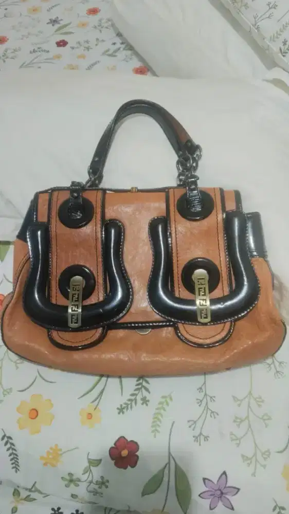 TAS FENDI ORIGINAL
