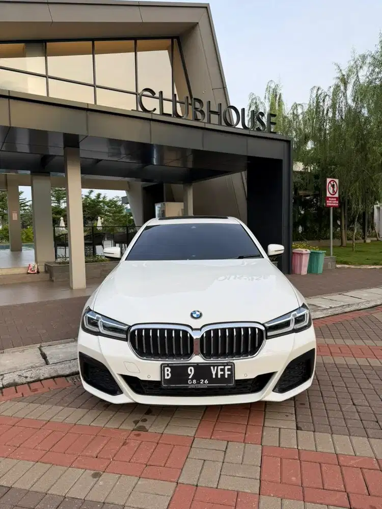 BMW 520i G30 A/T 2021 special condition